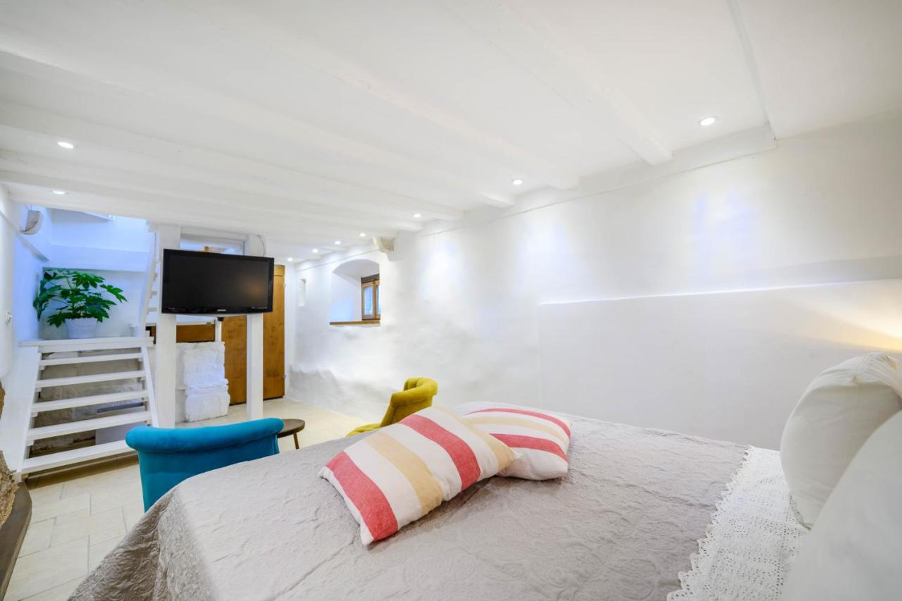On The Rock Apartment Sibenik